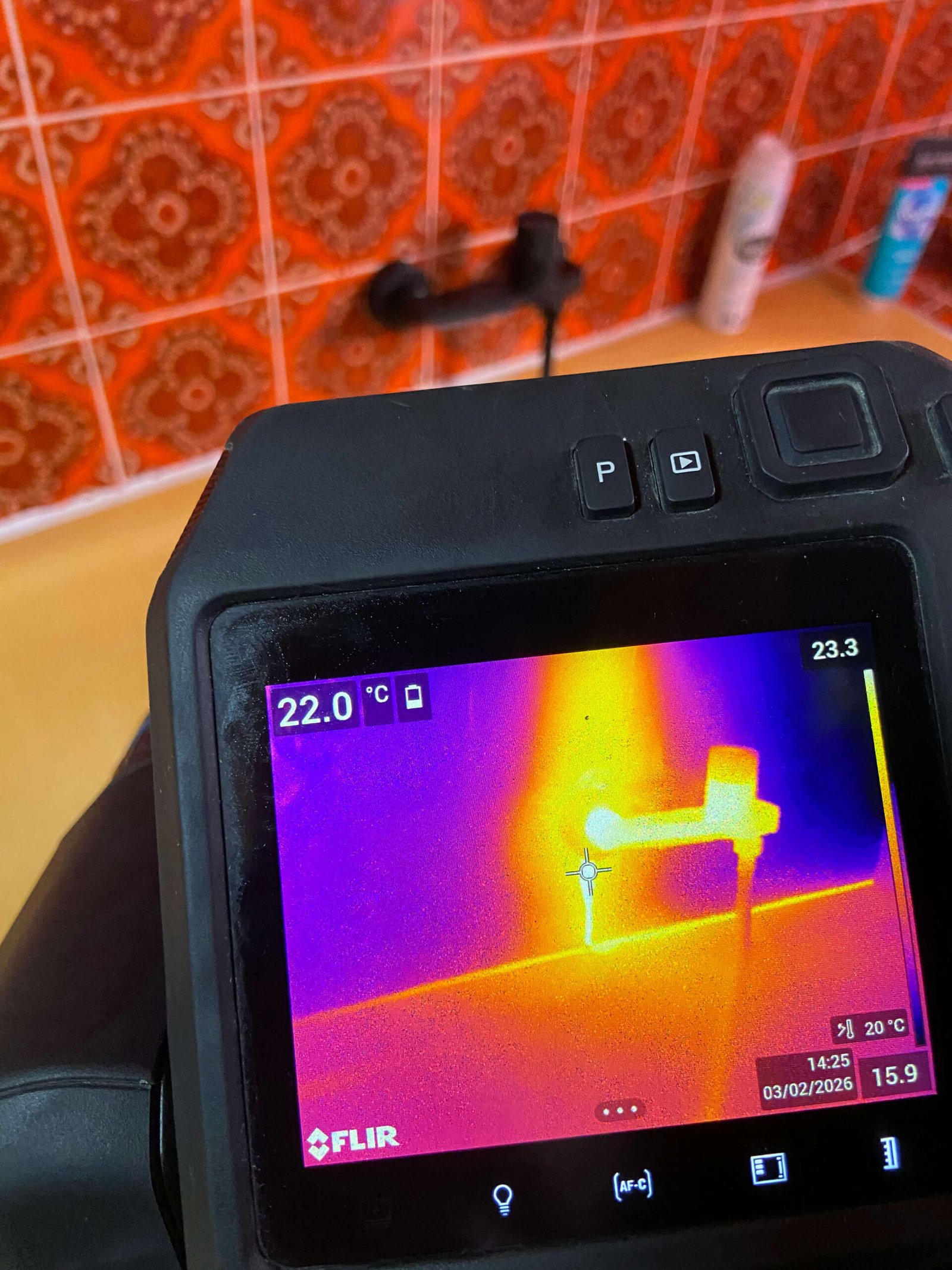 Leckortung Berlin – Thermokamera FLIR Messung